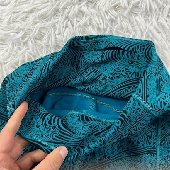 Lululemon In Movement Crop *Everlux 19" Kitakami Spirit Green Black - Picture 3 of 6